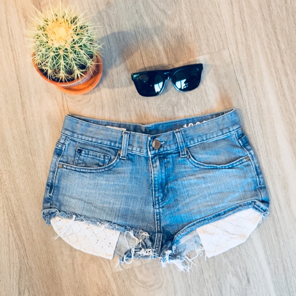 Gap Jean Shorts with Crochet Pocket